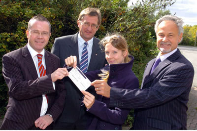 (l to r) Bro John Betts (JW), WBro Peter Robinson (WM), Naomi Sullivan (Alzheimer's Northamptonshire), WBro Barry Rogers (Charity Steward) Photo courtesy of Kettering Evening Telegraph (l to r) Bro John Betts (JW), WBro Peter Robinson (WM), Naomi Sullivan (Alzheimer's Northamptonshire), WBro Barry Rogers (Charity Steward) Photo courtesy of Kettering Evening Telegraph