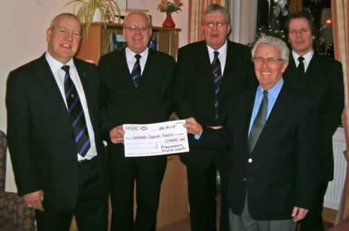 (l to r) WBros David Genner (St Giles 8736), Jack Summerfield (Corbie 9155) Alan Brooks (Ferraria 8489), Steve Harker and Barry Cole (Heritage 9344) (l to r) WBros David Genner (St Giles 8736), Jack Summerfield (Corbie 9155) Alan Brooks (Ferraria 8489), Steve Harker and Barry Cole (Heritage 9344)