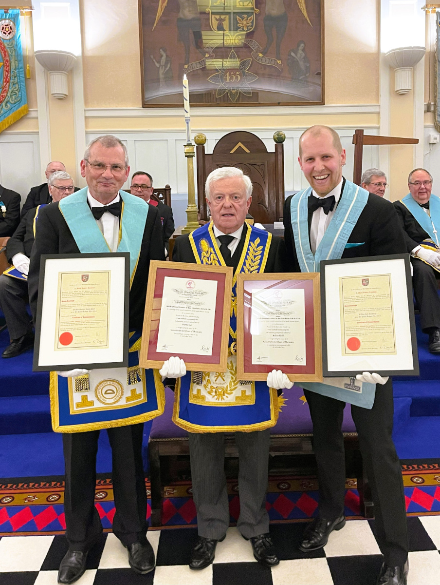 Certificates of Commendation at Lodge of St Paul 6516