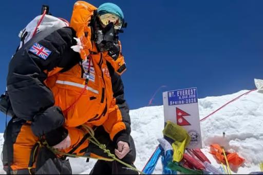 26 07 23 Everest 1